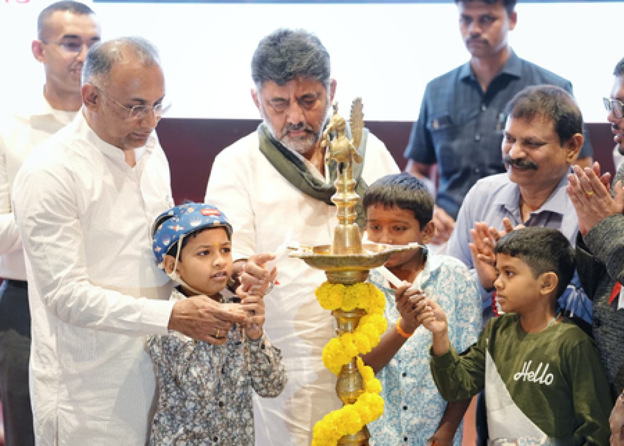 கேரளா அரசு மக்களுக்கான நலனில் உறுதி அளிக்கிறது: டி.கே. சிவகுமார்