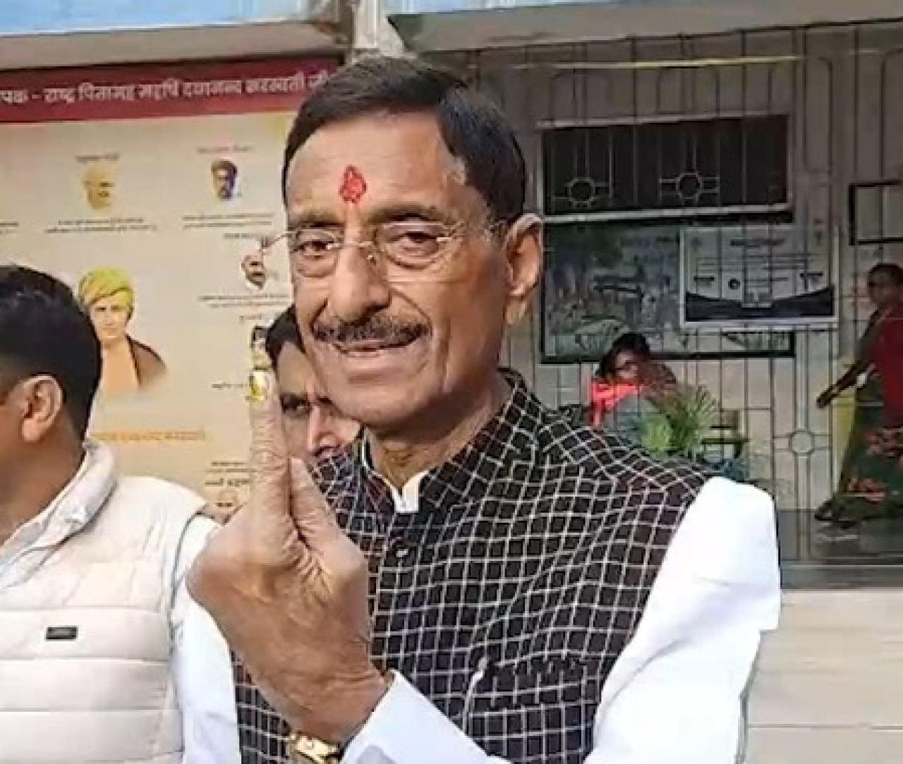 ஜார்கண்ட் நகராட்சி தேர்தலில் மத்திய அமைச்சர் சந்திரசேகரின் வாக்கு பதிவு