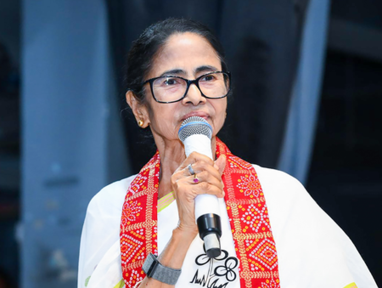 भवानीपुरில் ரிட்டர்னிங் ஆபீசராக சுர்ஜீத் ராய் நியமனம் குறித்து TMC எதிர்ப்பு