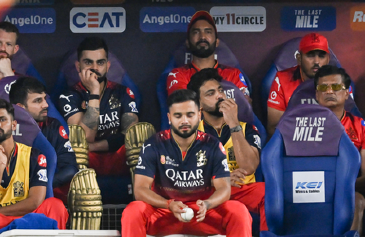 ஆதித்யா பிட்லா குழுவின் தலைமையில் RCB 1.78 பில்லியன் டாலருக்கு வாங்கப்பட்டது