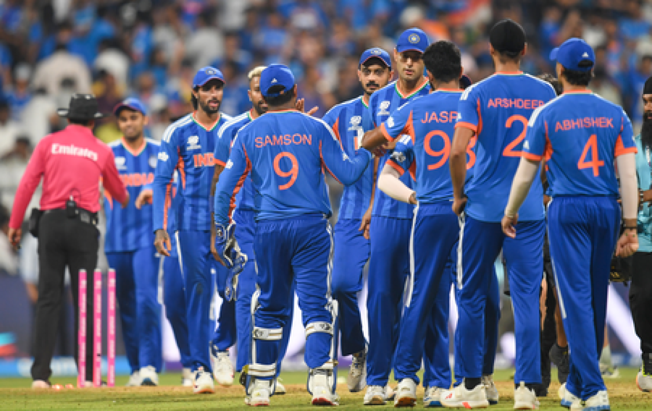 இந்தியா-நியூசிலாந்து: T20 உலகக் கோப்பை இறுதிக்கூட்டம் எதிர்கொள்கிறது