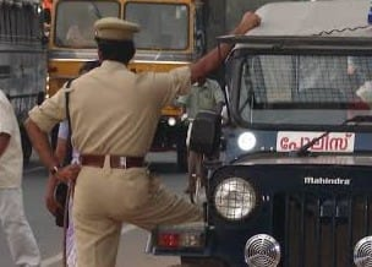 கேரளாவில் தேர்தல் ஆணையத்தின் சுற்றறிக்கைக்கு எதிரான விவாதம் தீவிரம்