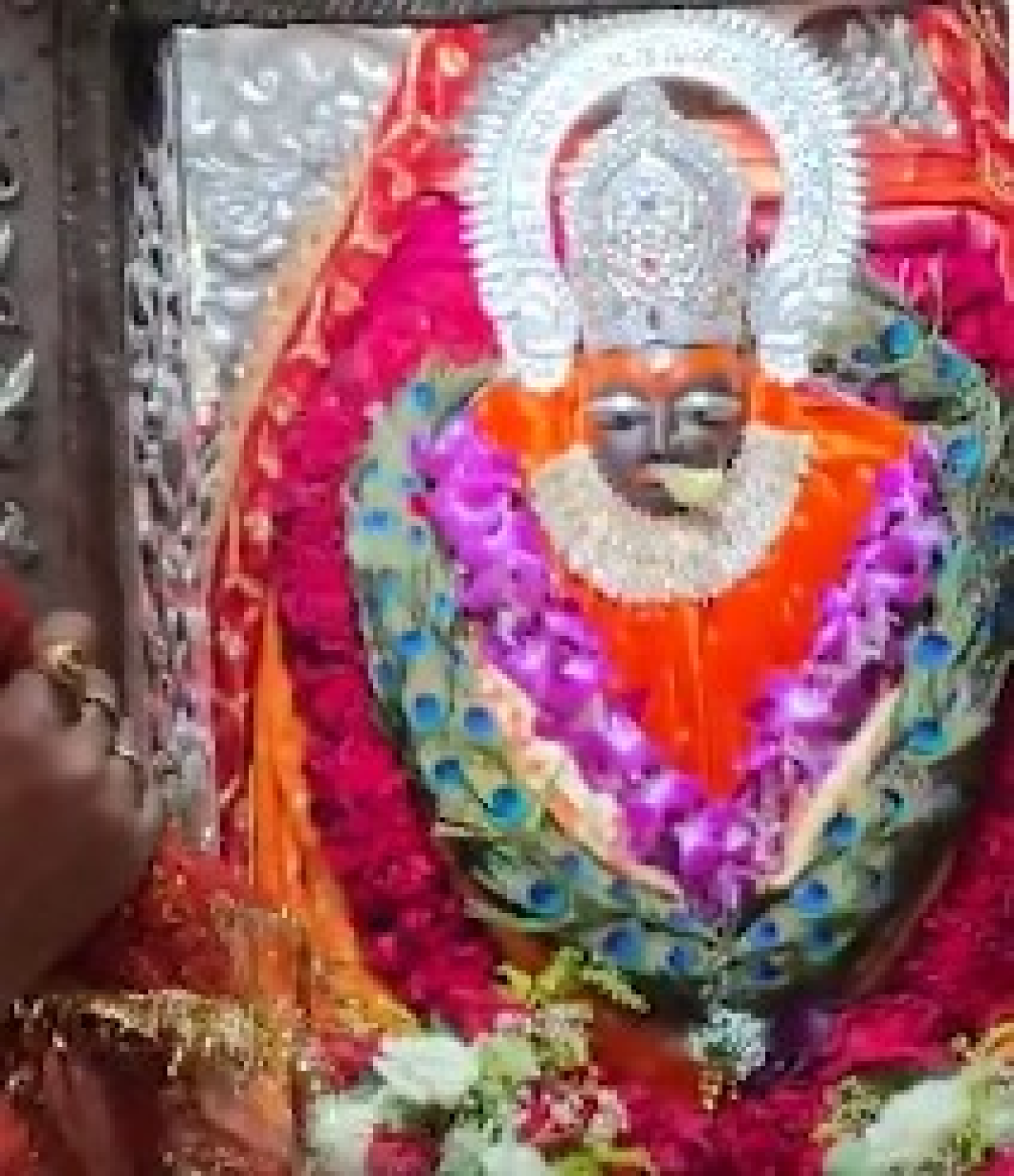 மைஹர் தேவியின் கோவிலில் ஜெய் மாதா தீ முழங்கியது