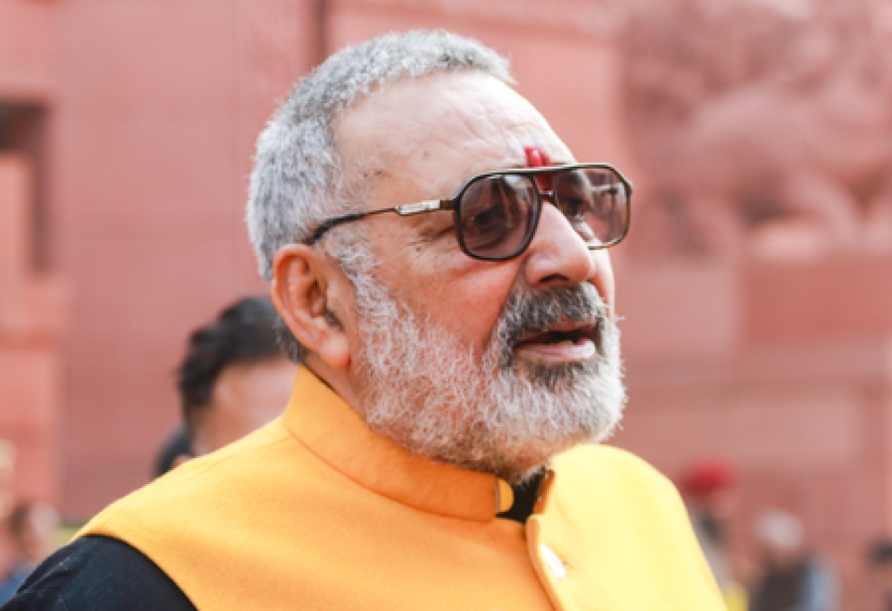 ராகுல் காந்தி: இறுதியாக மோகல் பேரரசின் ஆட்சியாளர் போலவே