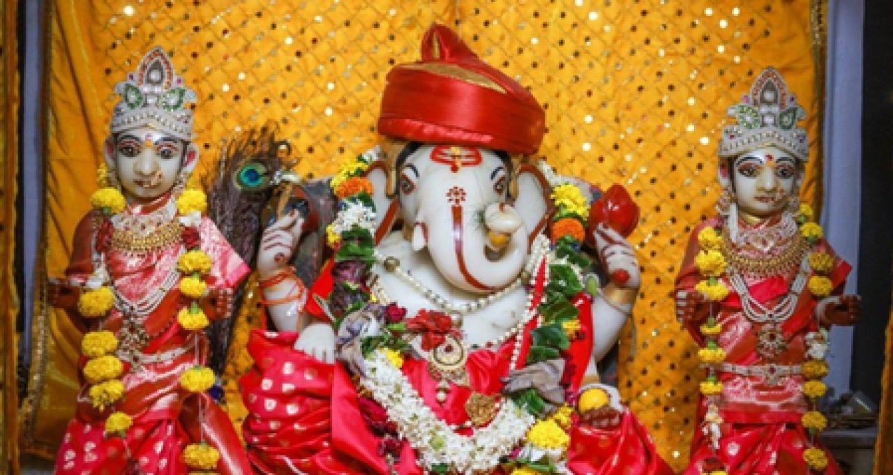 झांसीவில் உள்ள அற்புதமான பழமையான கணேஷ் கோவில்