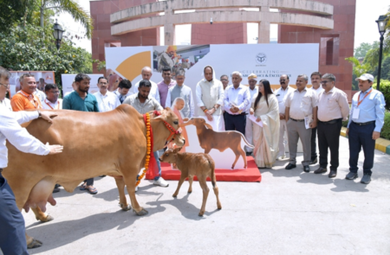 உத்தரப் பிரதேசத்தில் ‘துக்த் ஸ்வர்ண மகோத்த்சவம் 2026’ தொடக்கம்