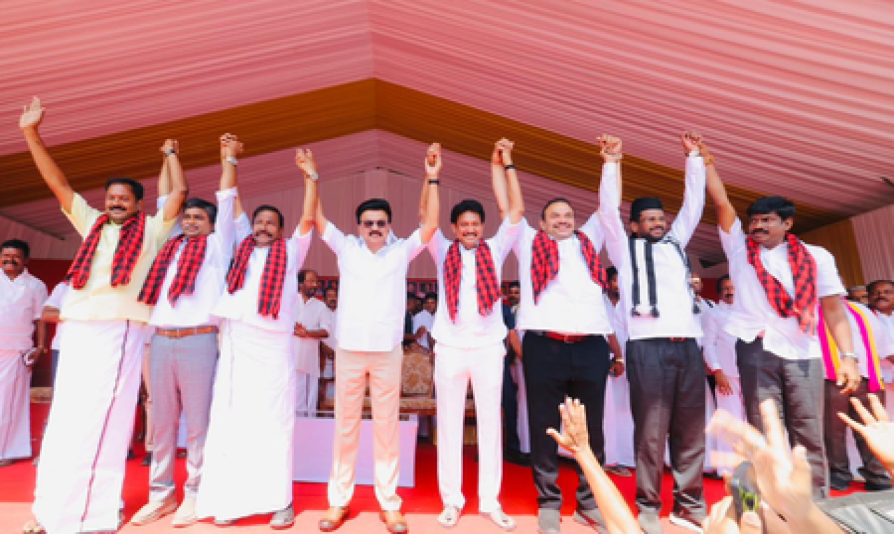 எம்கே ஸ்டாலின்: ஏஐஏடிஎம்கே ஆட்சியில் தமிழகத்தை பாஜகக்கு ஒப்படைக்கும்