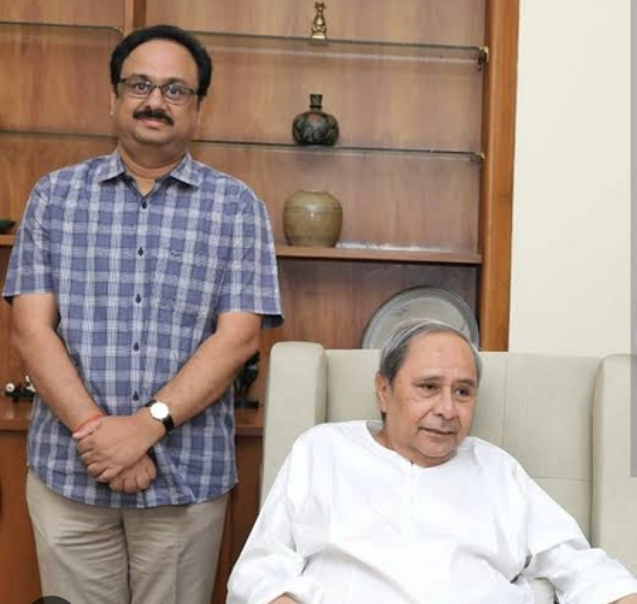ஓடிசாவில் வங்கிக்கு சென்று சகோதரியின் கல்லை எடுத்த மனிதன்