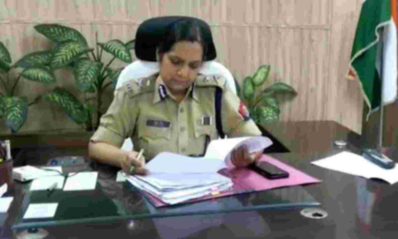 நோயிடாவில் தொழிலாளர்களின் கடுமையான போராட்டம், 200 பேர் கைது