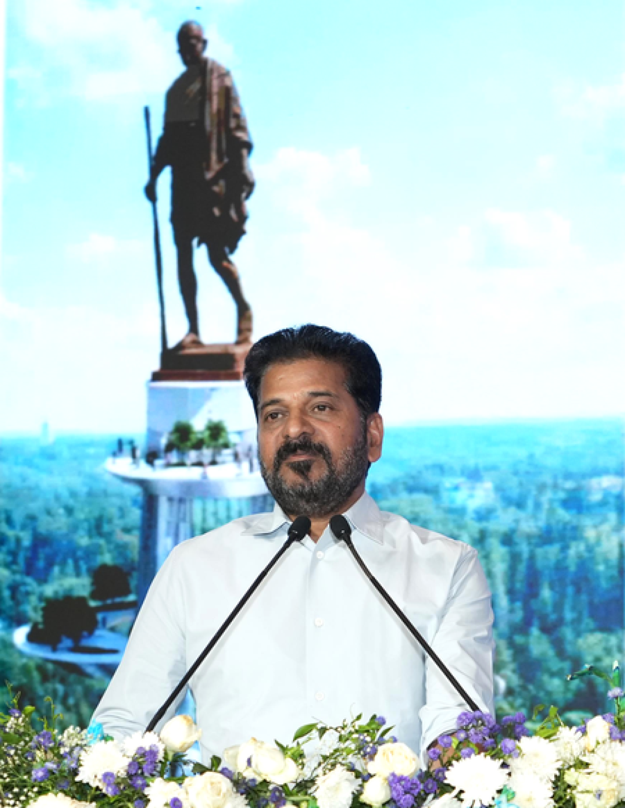 తెలంగాణలో వ్యక్తిగత ఆదాయం అత్యధికం, రెవంత్ రెడ్డి కేరళ సీఎం పై విమర్శలు