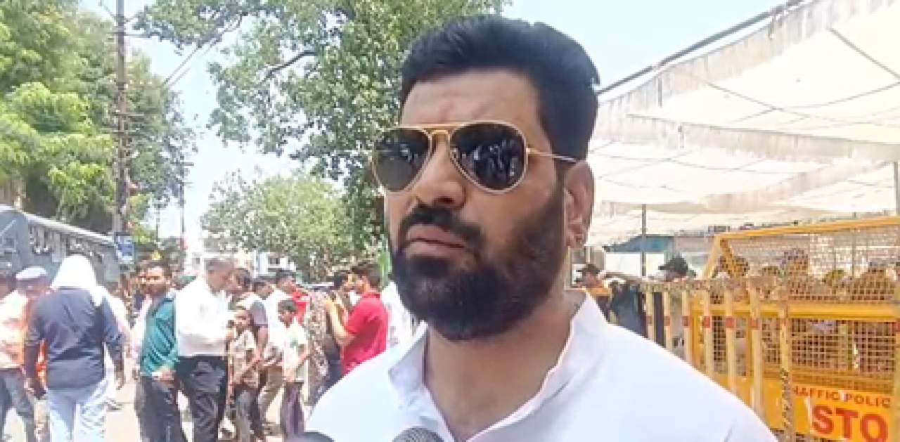 भोजशाला परिसर स्थित वाग्देवी मंदिर में सनातनियों ने उत्साह के साथ की पूजा, जताया शासन-प्रशासन का आभार