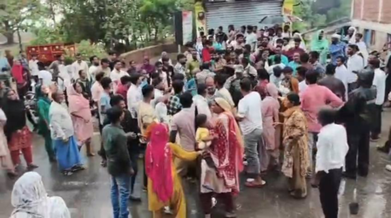 கோடர்மாவில் புதிய மணமகளின் மரணம்: கணவர் மற்றும் மாமியார் தப்பியுள்ளனர்