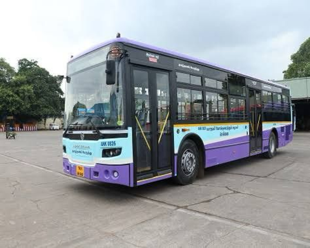 சென்னை புதிய ரியல்-டைம் பஸ் டிராக்கிங் ஆப் மற்றும் பெண்களுக்கு புதிய எஸ்ஓஎஸ் அம்சம்