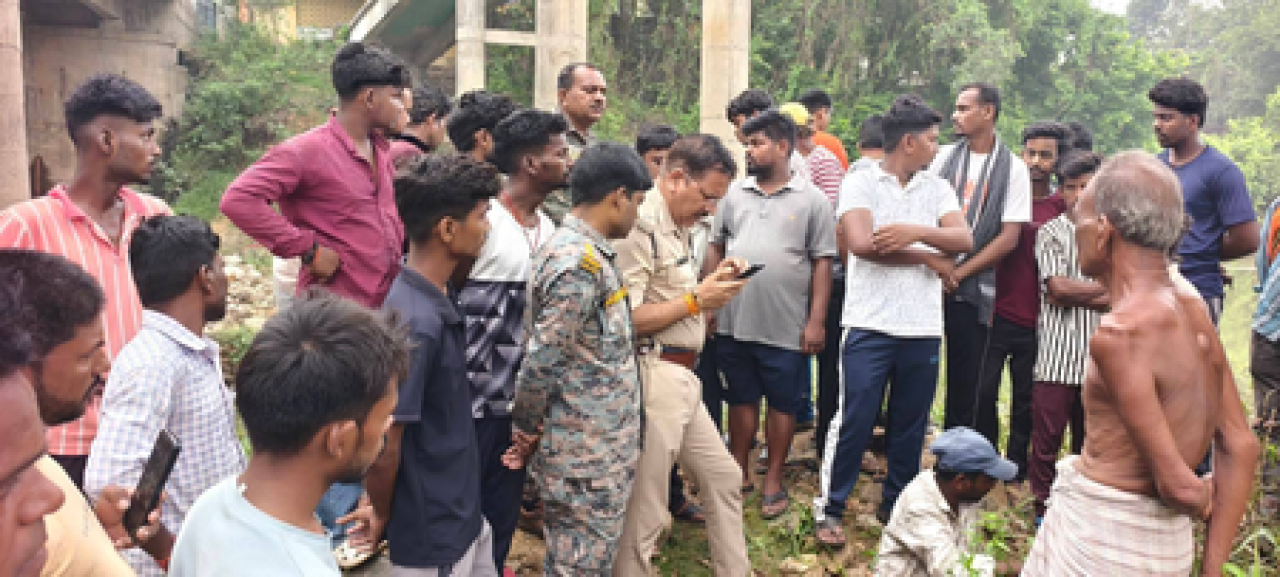 ஜார்கண்டில் மாணவியின் சடலம் ஆற்றின் கரையில் கண்டுபிடிப்பு