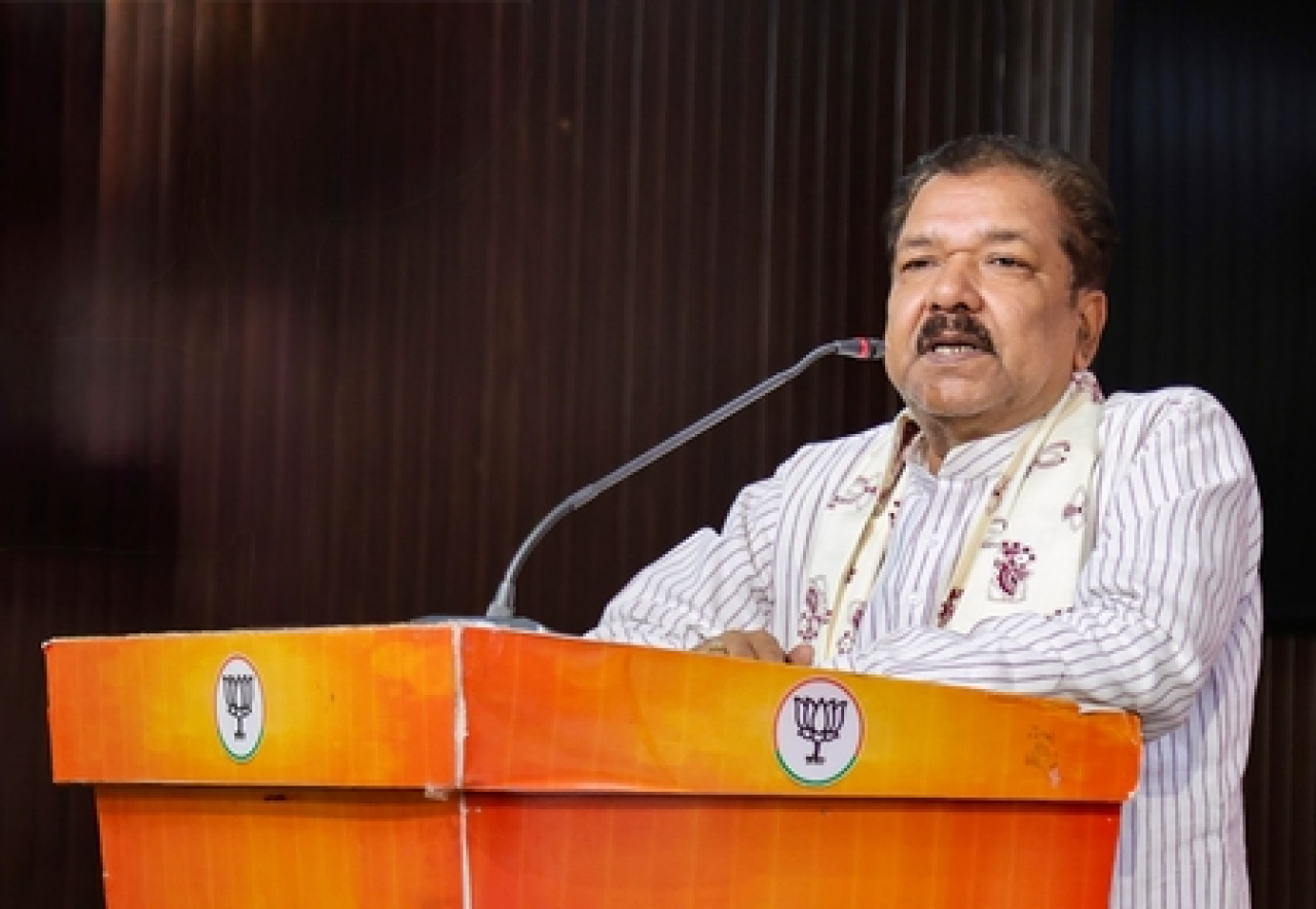 பீகாரில் காகரோச் ஜனதா கட்சி விவாதம் தீவிரம்
META DESCRIPTION: பீகாரில் காகரோச் ஜனதா கட்சி குறித்து திலீப் ஜெயஸ்வால் கடுமையான விமர்சனம்.