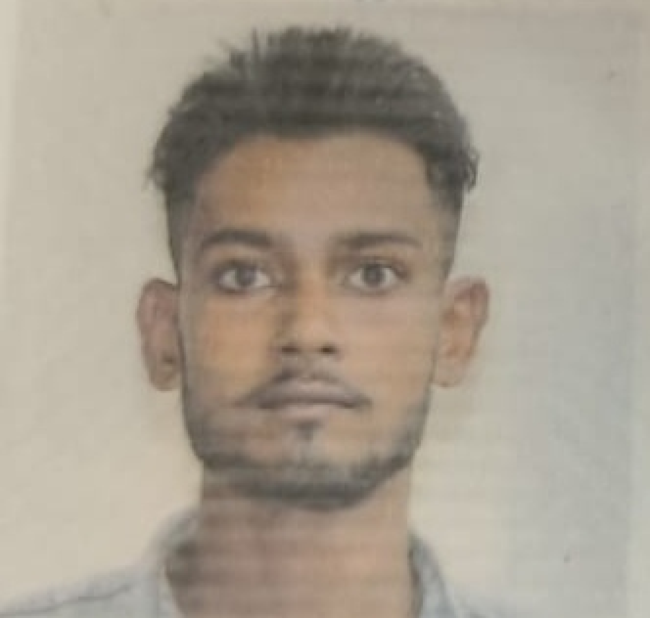 லக்னோ விமான நிலையத்தில் துப்பாக்கி கண்டுபிடிப்பு, இளைஞன் கைது
