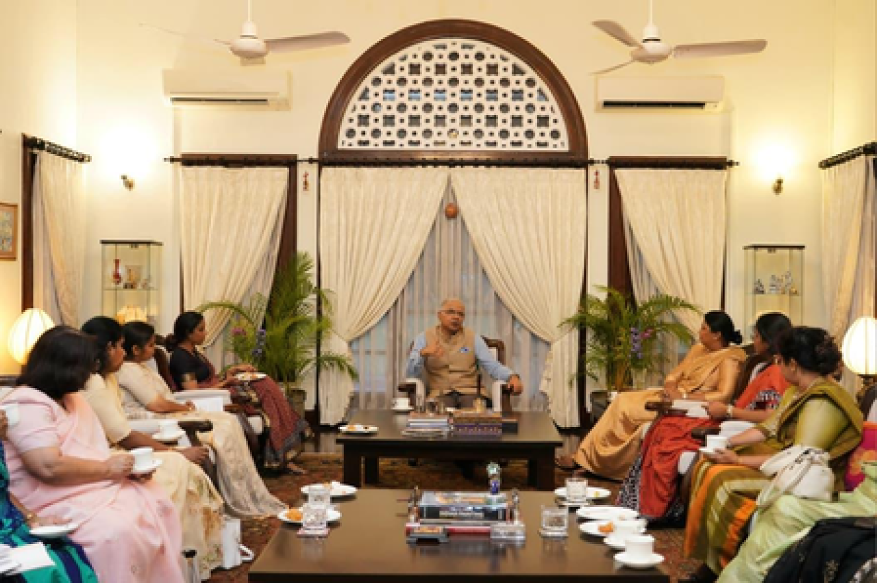 இலங்கையின் பெண்கள் நாடாளுமன்ற உறுப்பினர்களின் இந்திய பயணம்