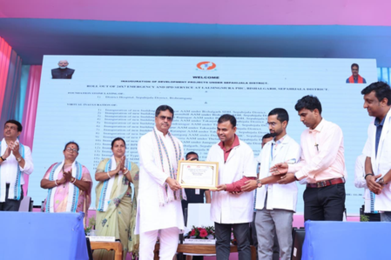 திரிபுரா: முதல்வர் மாணிக் சாஹா மருத்துவ அடிப்படைக் கட்டமைப்புகளை திறந்து வைத்தார்