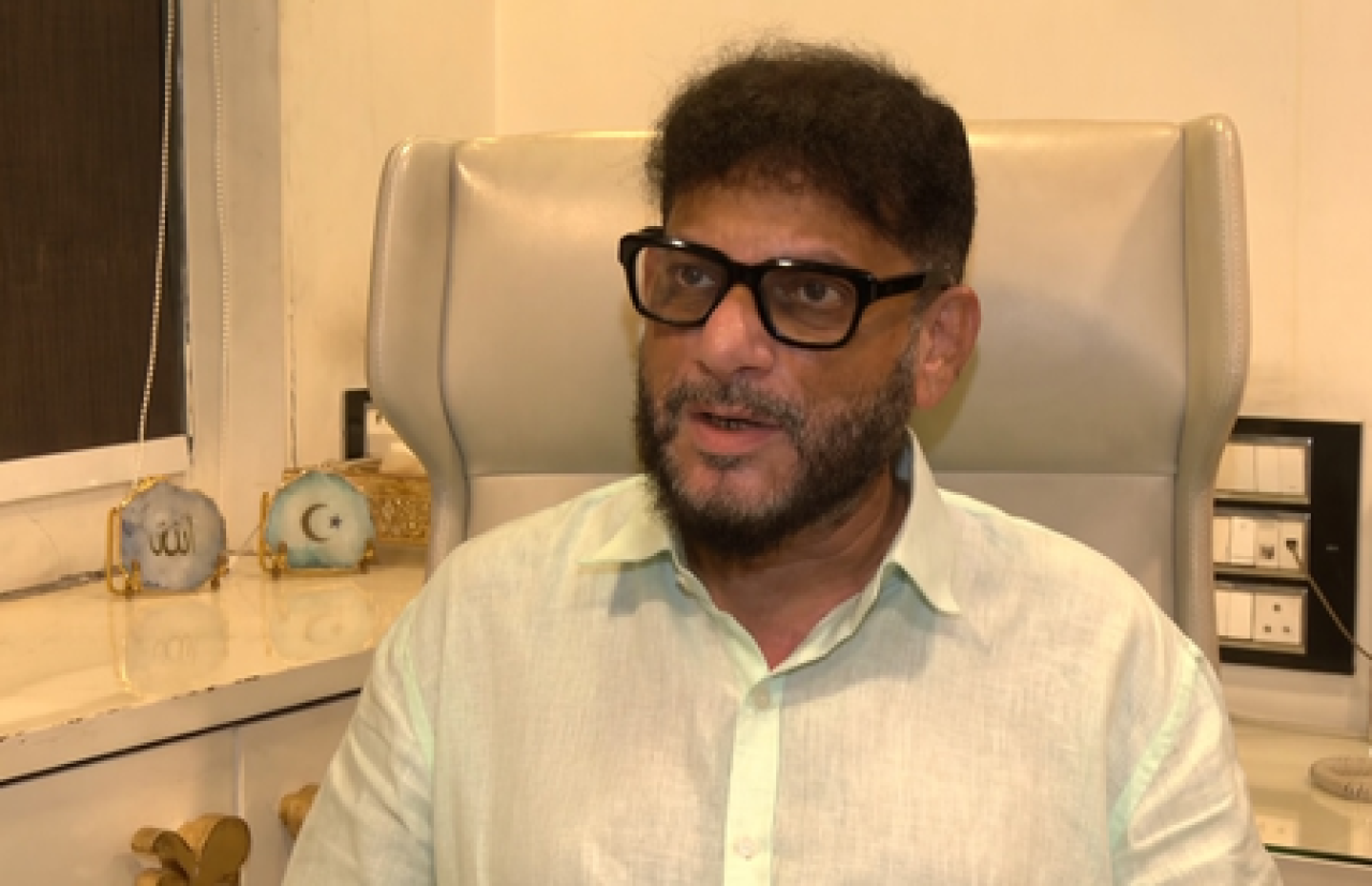 மகாராஷ்டிர அரசு லாட்கி பெண் திட்டம் குறித்து வாரிஸ் பத்தான் கேள்விகள் எழுப்புகிறார்