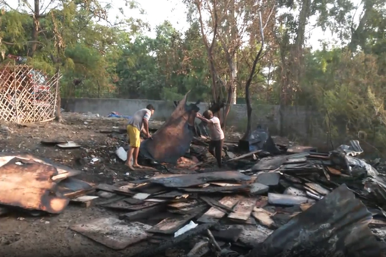 மங்கோல்புரி மற்றும் த்வார்கா பகுதியில் தீ விபத்து, தீயணைப்பு துறை விரைவில் கையாள்கிறது