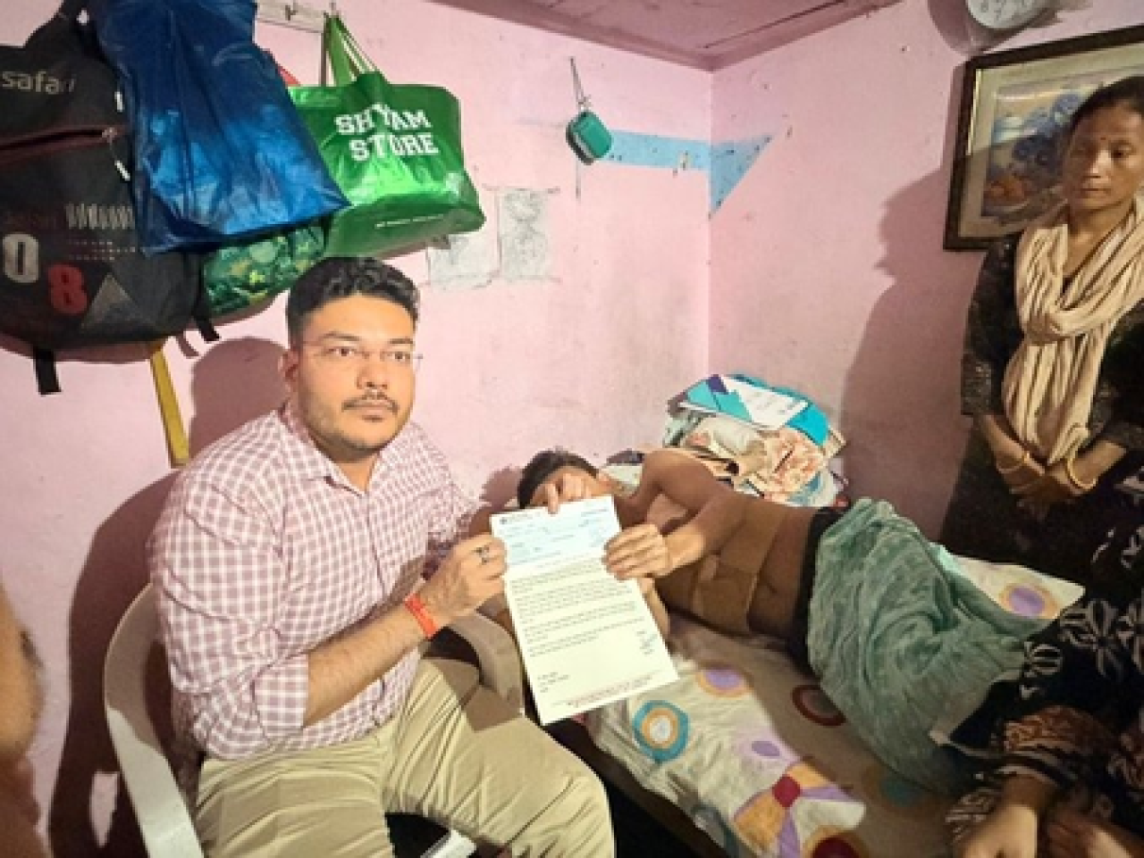 மால்வியா நகர் தீயில் உயிர்களை காப்பாற்றிய ரோஹித் முகியாவுக்கு டெல்லி அரசு மரியாதை