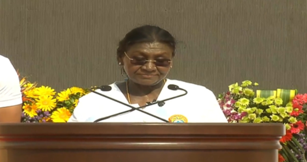 யோகா: மனிதன், சமூகம் மற்றும் உலக உணர்வுகளை இணைக்கும் சக்திவாய்ந்த வழி