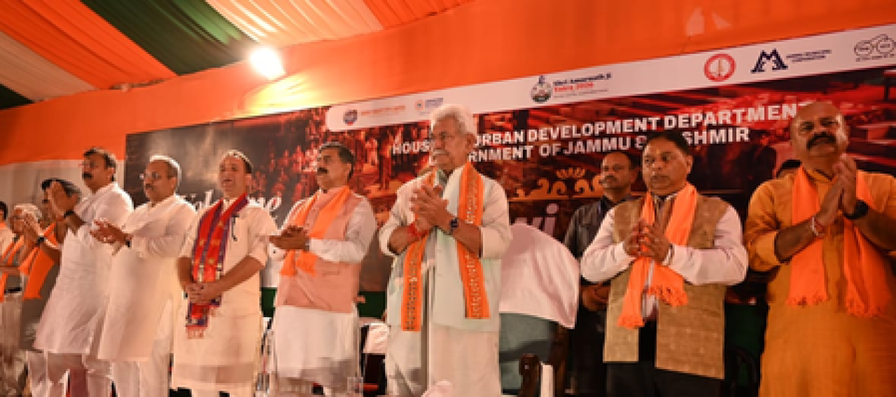அமர்நாத் யாத்திரைக்கு முன்னதாக தவி ஆர்த்தி மற்றும் லைட் அண்ட் சவுண்ட் ஷோ திறப்பு