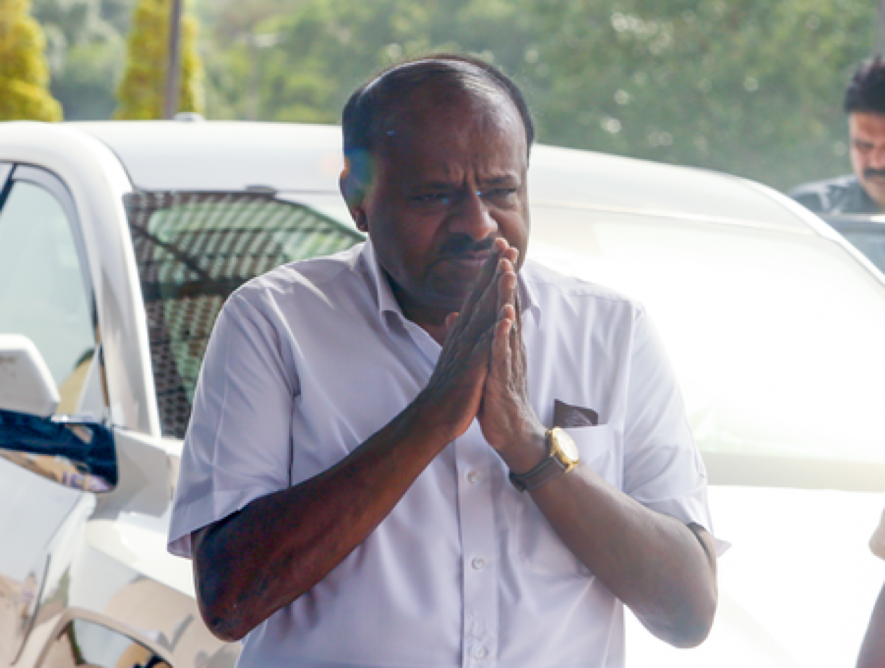 கேரளா மாநிலத்தில் HMT-ஐ மீண்டும் உயிர்ப்பிக்க குமாரசாமி குற்றம் சாட்டுகிறார்