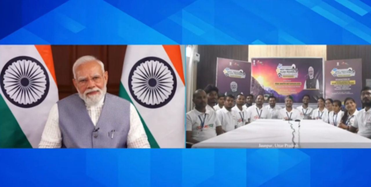 பிரதமர் மோடியின் அழைப்பு: பயணத்தின் போது உள்ளூர் பொருட்கள் வாங்க 5% செலவிடுங்கள்