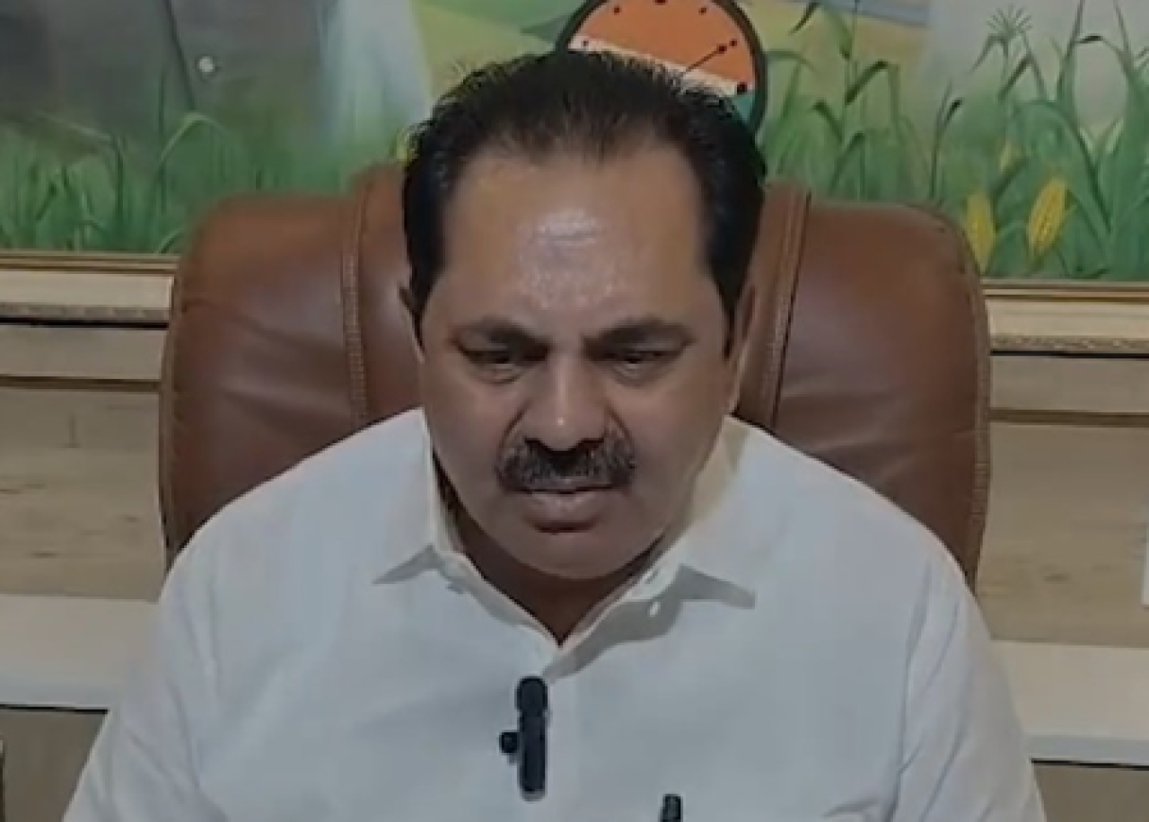 மகாராஷ்டிராவில் அரசியல் பரபரப்பில் அனில் பாட்டில் என்டிஏவில் இணைவது குறித்து தகவல்களை மறுத்தார்