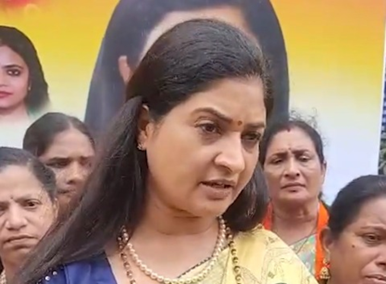 மத்திய அரசின் நடவடிக்கைகள் ஜனதந்திரத்திற்கும் சட்டத்திற்கும் ஆபத்து: அல்கா லாம்பா