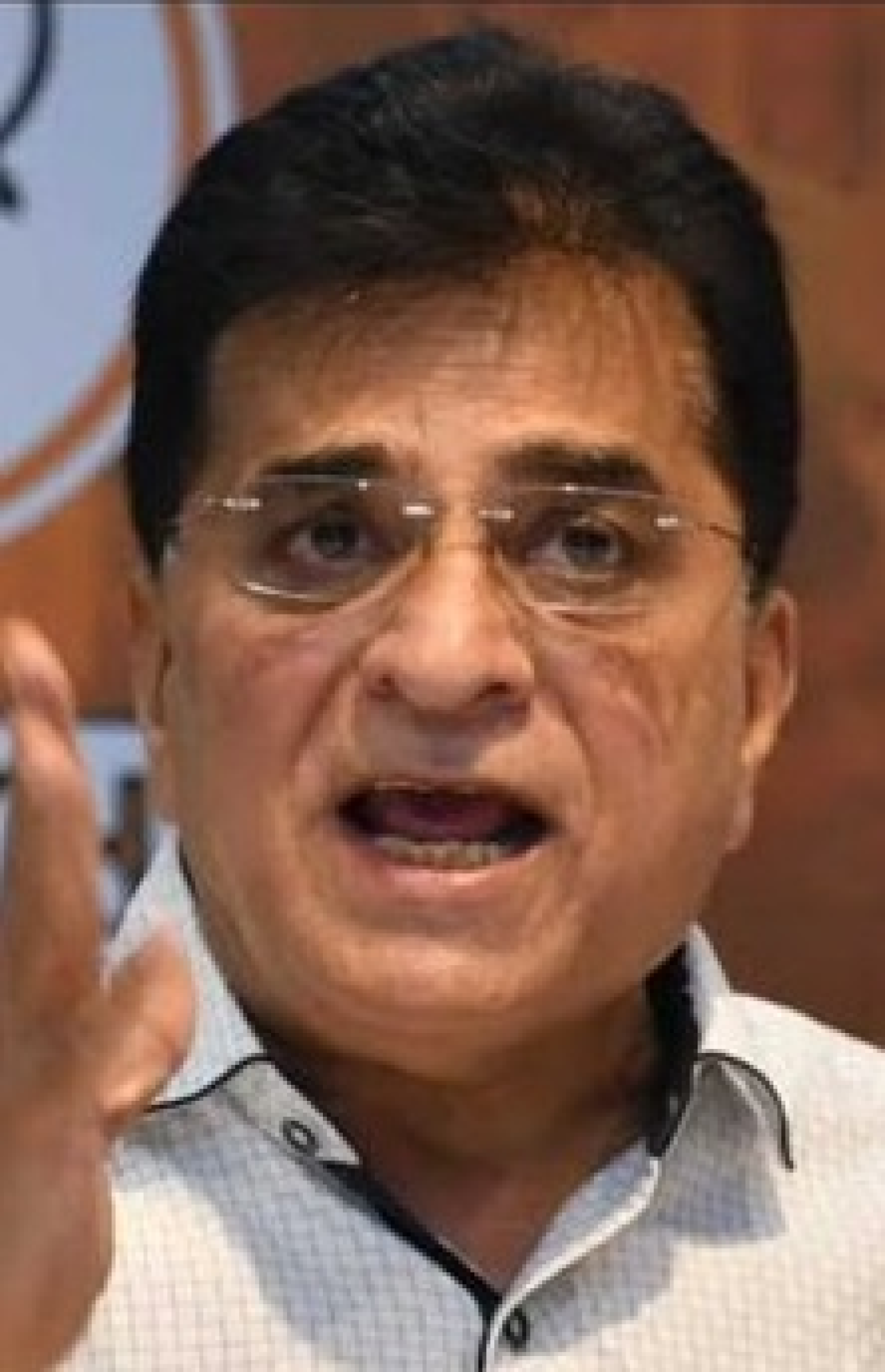 மும்பை: கீரிட் சோமய்யா மஹாராஷ்டிரா தேர்தல் அதிகாரிக்கு கடிதம் எழுதி, வாக்காளர் வரைபடத்தில் முறைகேடு குற்றச்சாட்டு