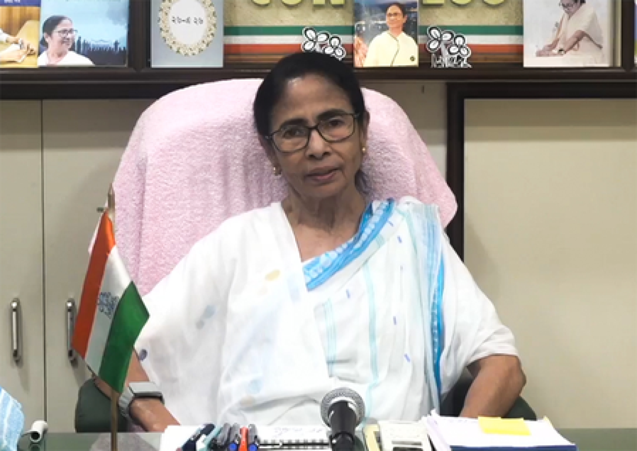 ஆஷிஷ் பனர்ஜியின் மறைவுக்கு மம்தா பனர்ஜி ஆழ்ந்த இரங்கல்