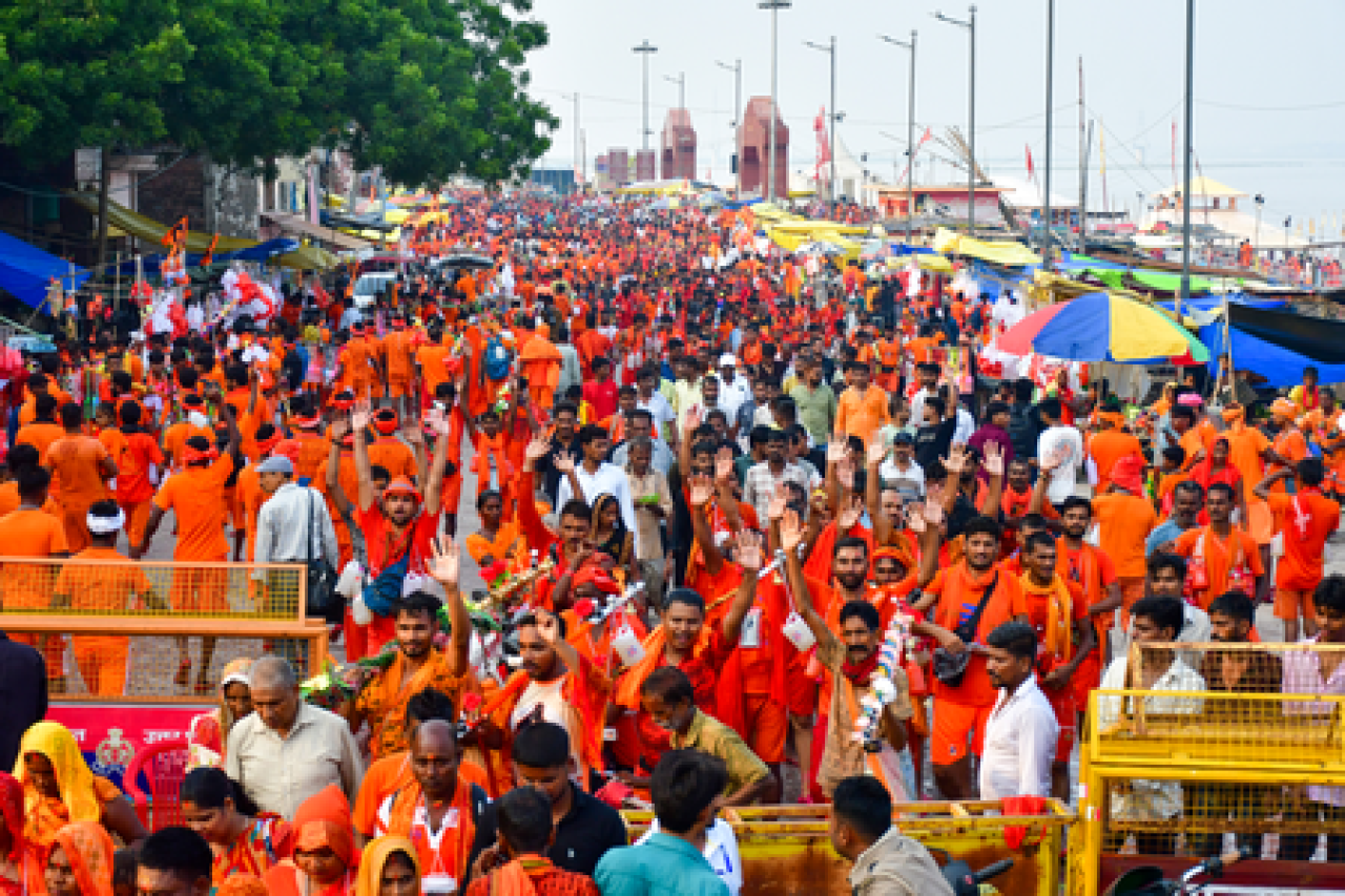 கான்வர் பயணம்: சமூக ஒருமை மற்றும் சேவையின் பெருமை