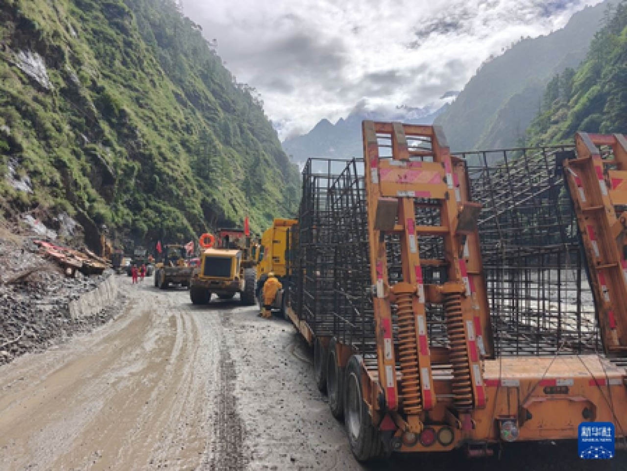 சீட்ஸாங் மாவட்டத்தில் ஏற்பட்ட நிலச்சரிவில் 2,141 மீட்பு பணியாளர்கள் ஈடுபட்டுள்ளனர்