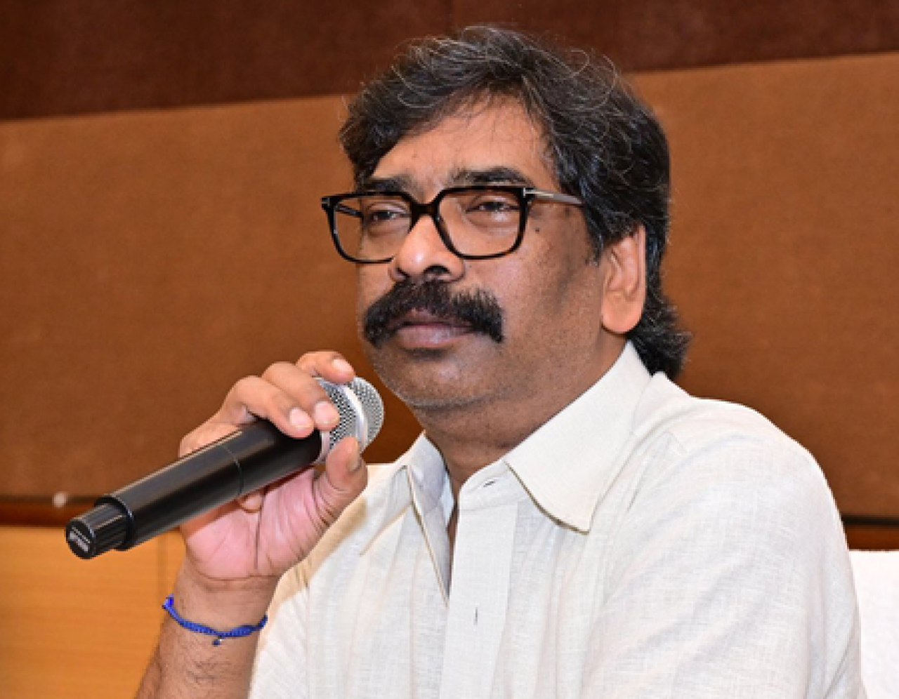 ஜார்கண்டில் 45 நியமன தேர்வுகள் பாதிக்கப்பட்டன  
META DESCRIPTION: ஜார்கண்டில் தேர்வு குழப்பங்கள் தீர்க்க விரைவு நீதிமன்றங்கள் அமைக்கப்படும்.