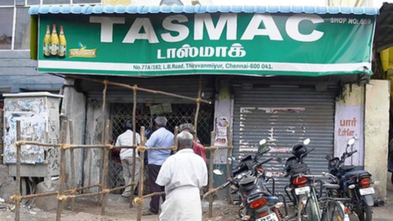 தமிழ்நாடு: புதிய ஒப்பந்தங்கள் நிலுவையில் இருப்பது வரை டாஸ்மாக் பார் மற்றும் கழிவுகள் சேகரிப்பு ஒப்பந்தங்களை நீட்டித்தது