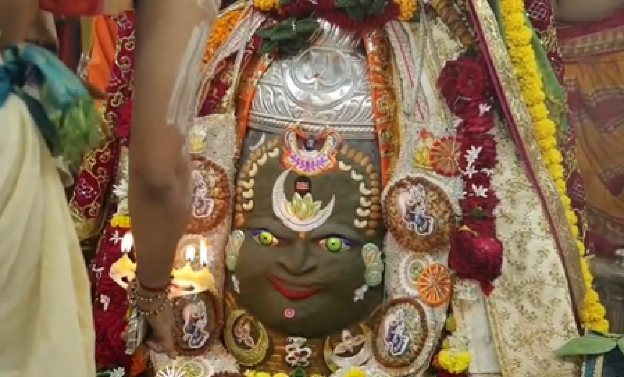 மகாகாலின் மஹா ஆராதனை: பக்தர்களின் பெரும் கூட்டம்
