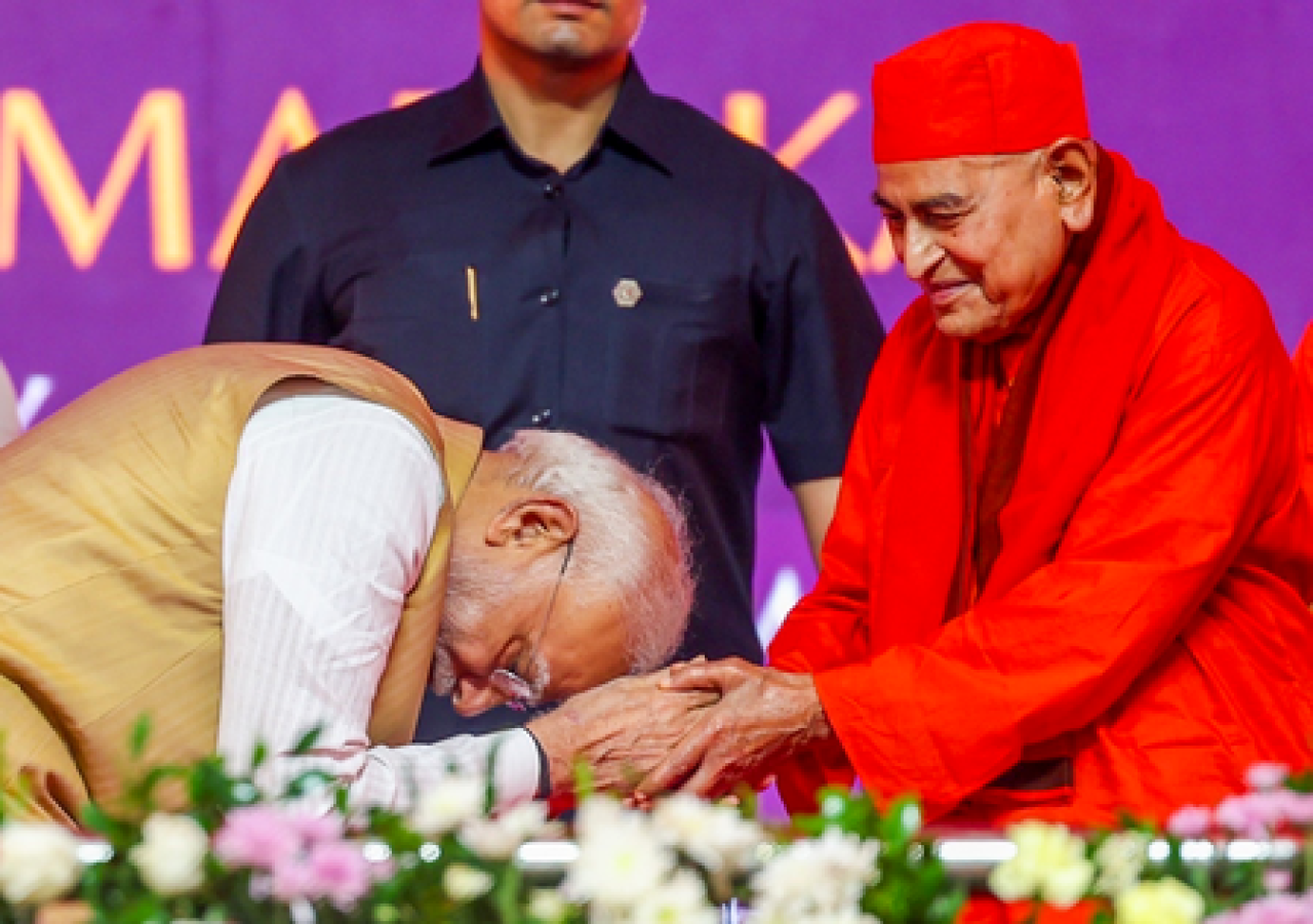 மைசூரில் பிரதமர் மோடியின் புதிய முயற்சிகள்: கன்னட மொழியில் ராமாயணமும் வேதாந்த பிக்கூவின் கதைகளும் வெளியீடு