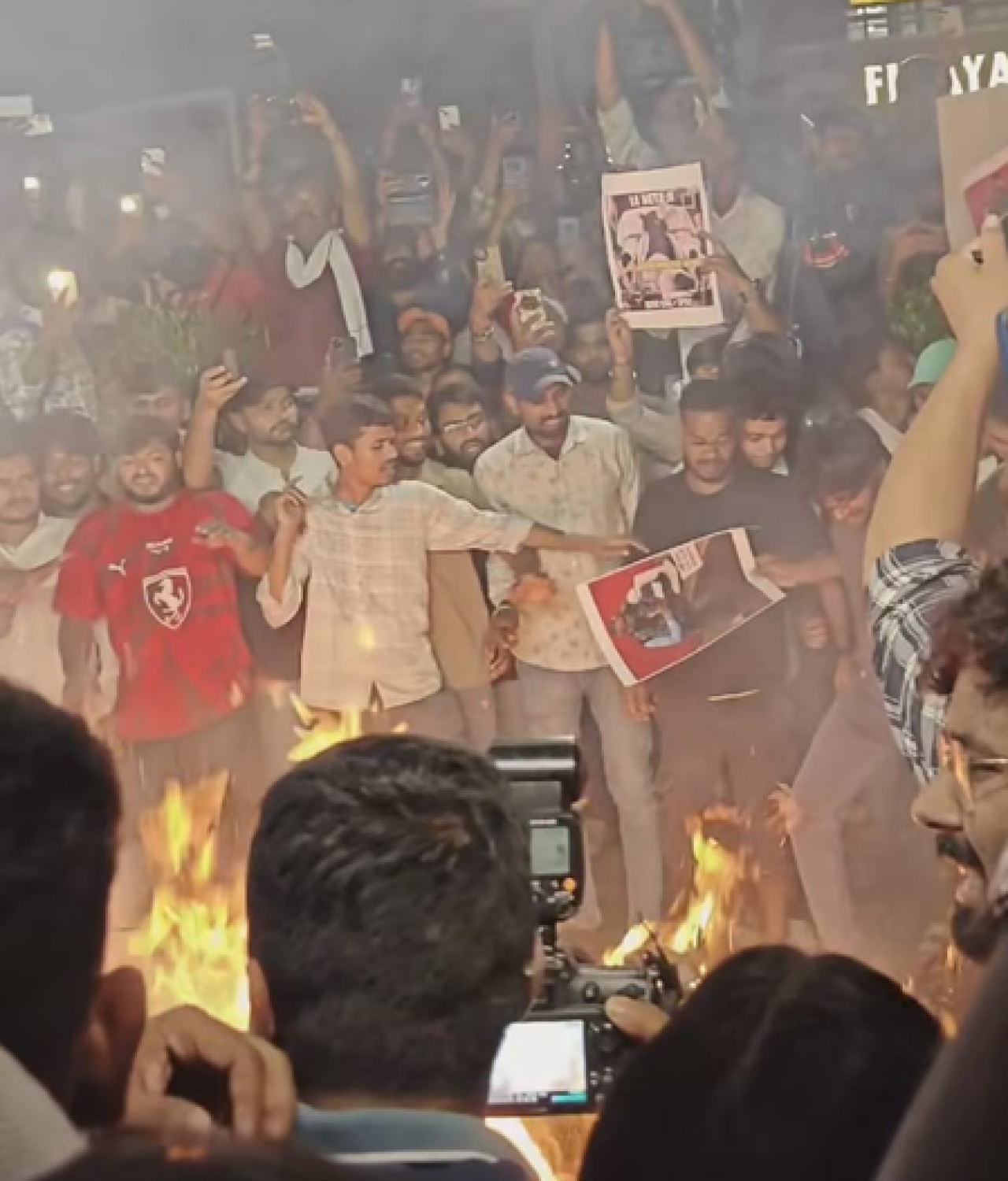ராஞ்சியில் மாணவர்களின் ஆக்கிரமிப்பு பயணம்; நான்கு அமைச்சர்களின் பुतல்களை எரித்தனர்