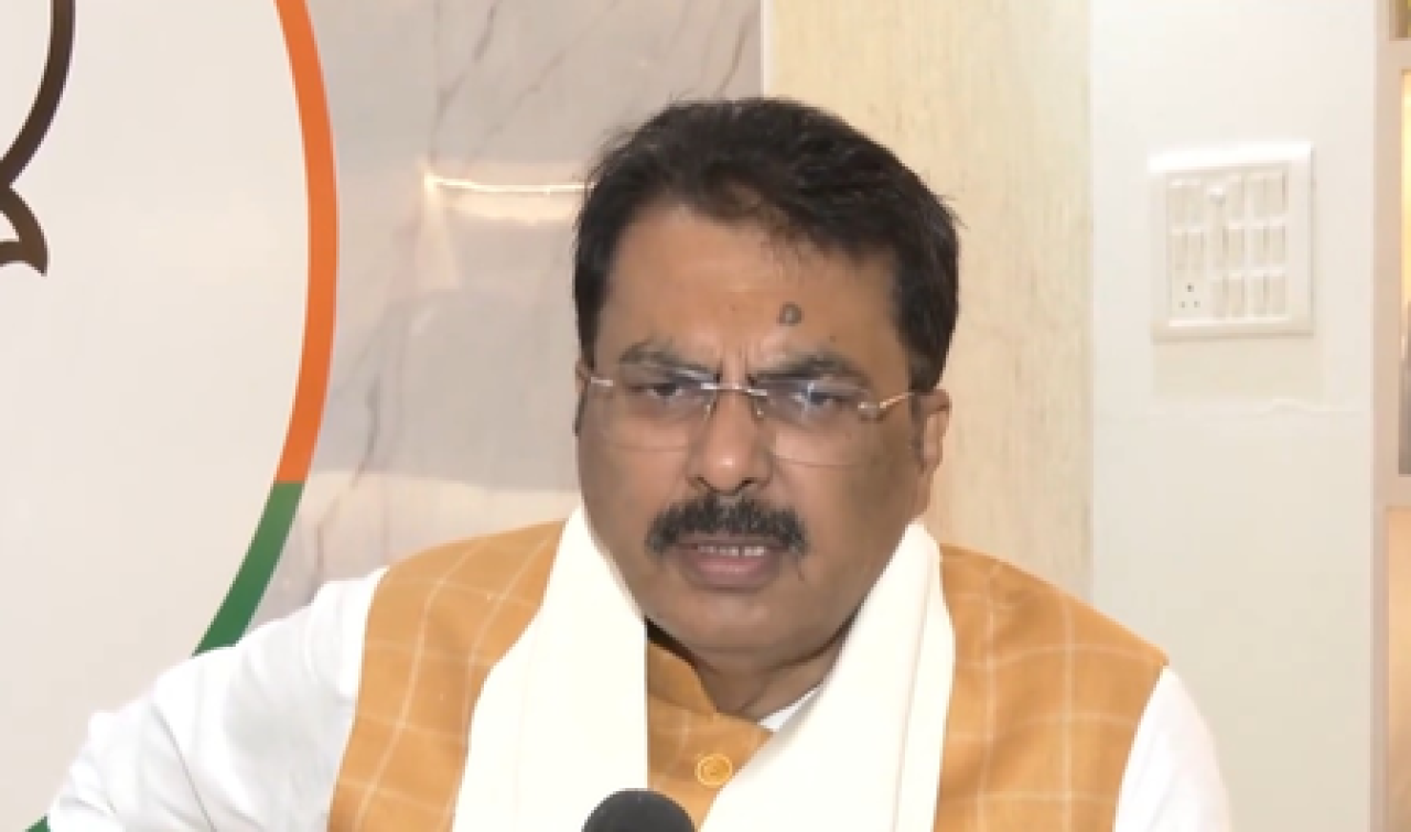 ஹிஜாப் தொடர்பான இளஹாபாத் உயர்நீதிமன்றத்தின் தீர்ப்புக்கு அரசியல் தலைவர்களின் கருத்து