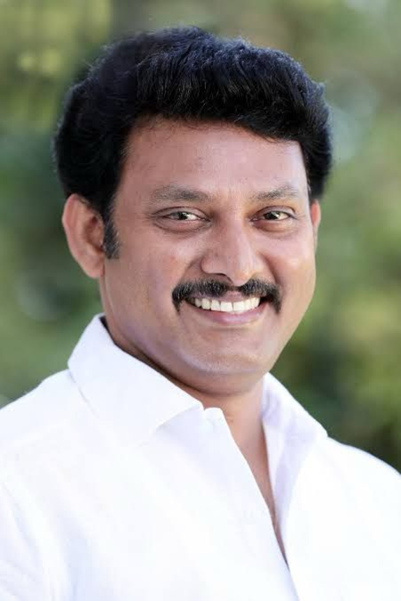 தனியார் பள்ளி ஊழல் வழக்கில் முன்னாள் அமைச்சர் அன்பில் மகேஷின் சொத்துகளில் போலீசார்களின் சோதனை