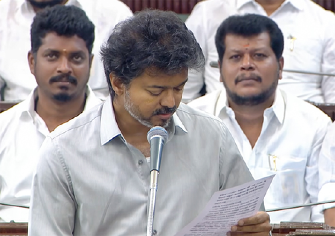 தமிழ்நாட்டின் முதல்வர் விஜய், TVK கூட்டணியின் முக்கிய கூட்டத்தை நடத்துகிறார்