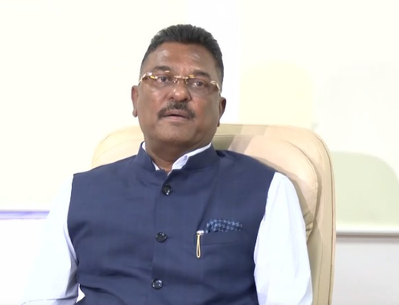 பிரதாப் சர்னாய்க்கின் அதிர்ச்சி தகவல்கள்: உத்தவ் தாக்கரே மீது குற்றச்சாட்டு