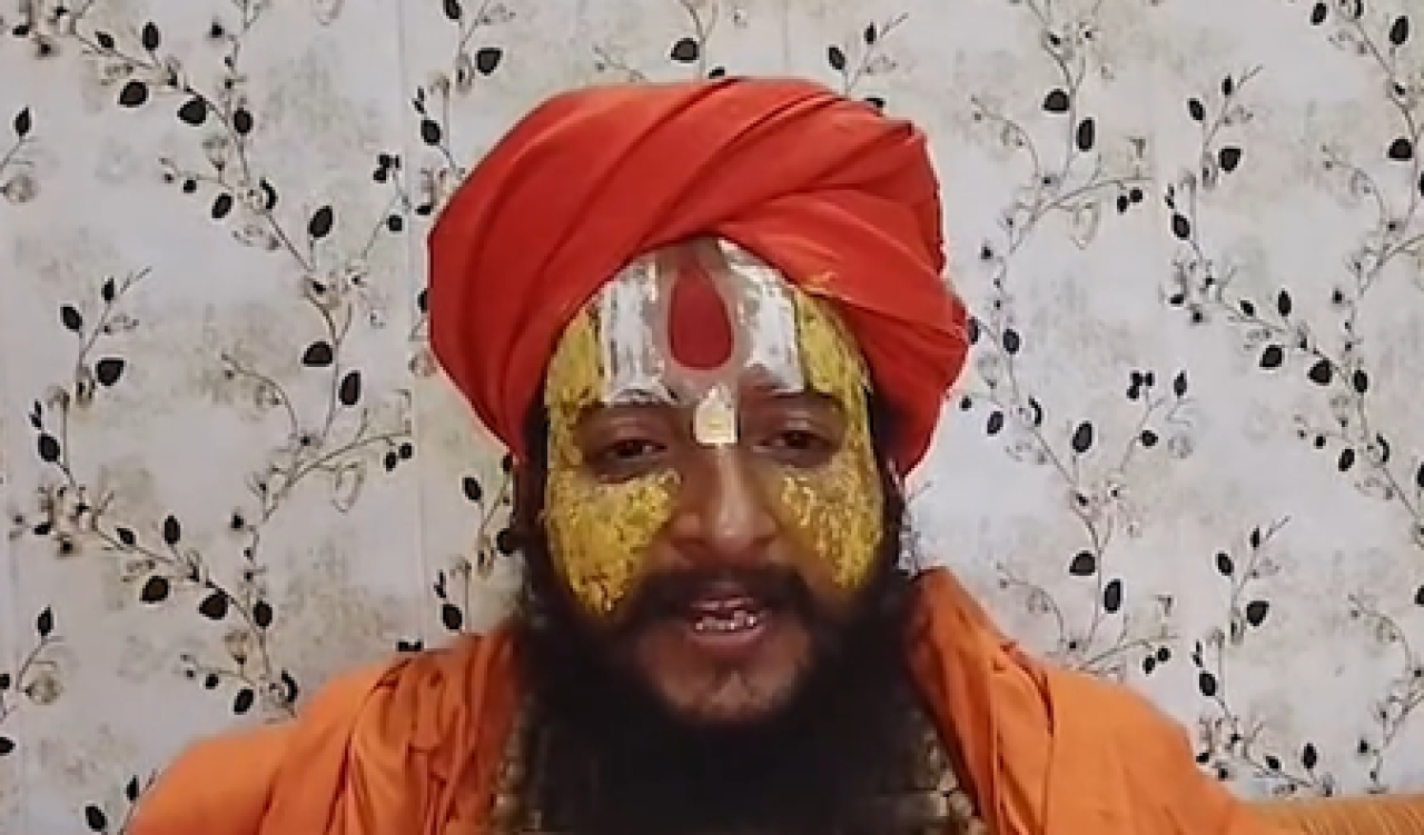 ராகுல் காந்தியின் கருத்துகள் மற்றும் மேற்கு பெங்காலில் மதர்சாக்களுக்கு எதிரான நடவடிக்கைகள் குறித்து அயோத்தியாவின் சான்றோ்களின் கருத்து ராகுல் காந்தியின் கருத்துகள் மற்றும் மேற்கு பெங்காலில் மதர்சாக்களுக்கு எதிரான நடவடிக்கைகள் குறித்து அயோத்தியாவின் சான்றோ்களின் கருத்து