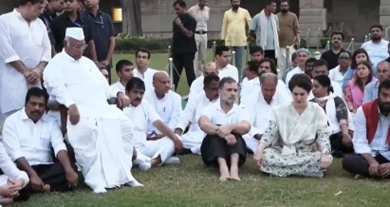इंडिया ब्लॉक के नेताओं को झटका, सीजेआई ने ज्ञापन संबंधी प्रस्ताव ठुकराया