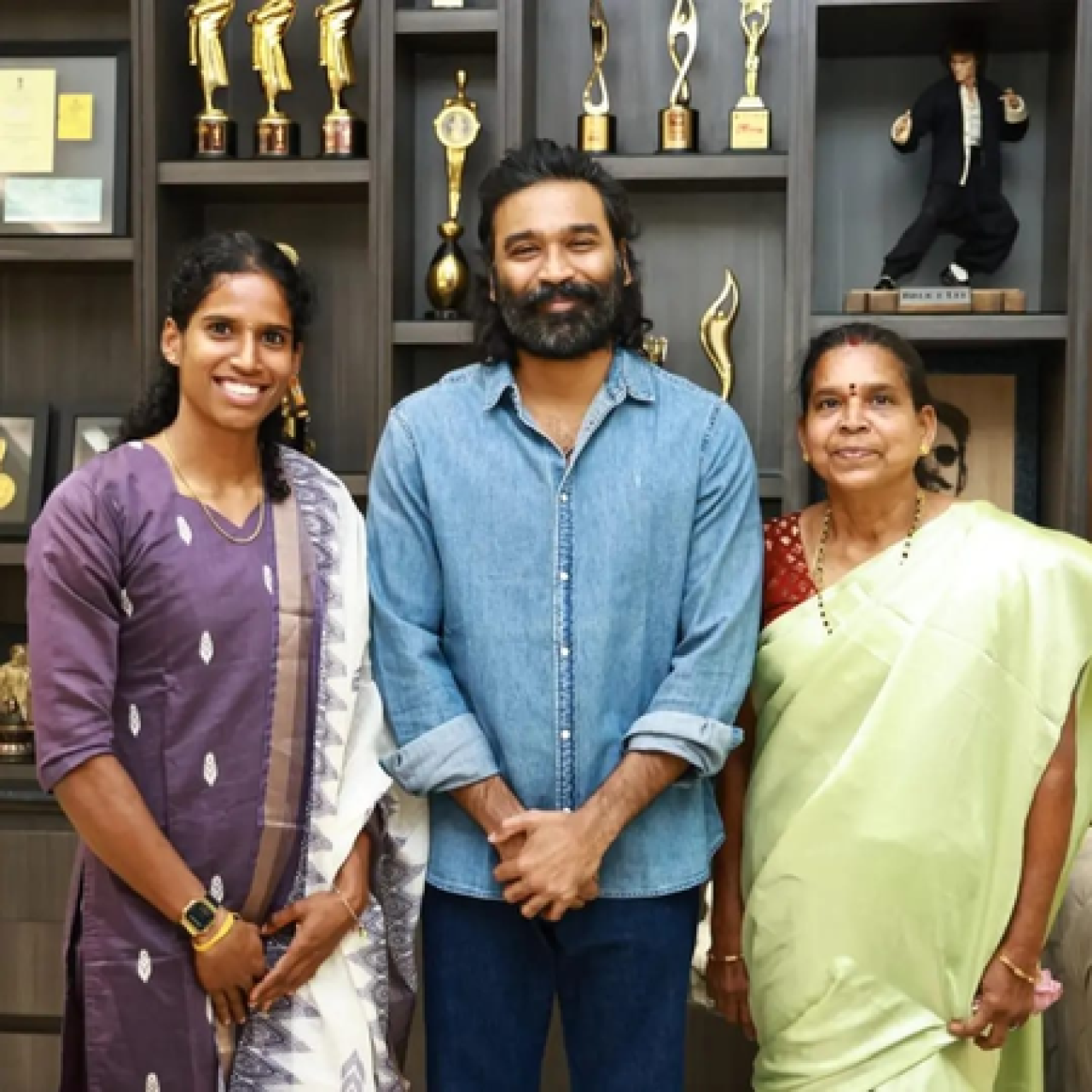 ஆசிய விளையாட்டுகளில் வித்யா ராமராஜ் மூன்று பதக்கங்கள் வென்று சாதனை