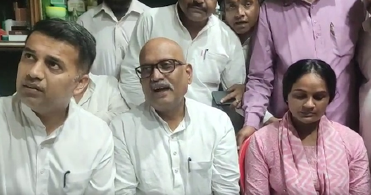 கோரக்பூரில் நீர் நெருக்கடியால் அசாதாரண நிலை, காங்கிரஸ் தலைவர் அஜய் ராய் யூபி அரசுக்கு எதிராக தாக்குதல்