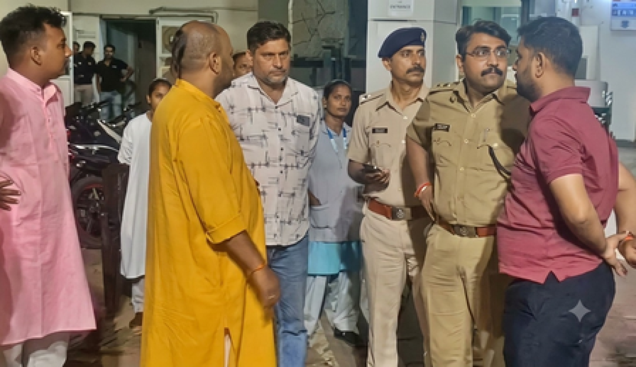 ஜம்ஷெத்பூரில் உணவகத்தில் ஏற்பட்ட மோதலில் ஒருவர் உயிரிழப்பு, மூவர் காயம்