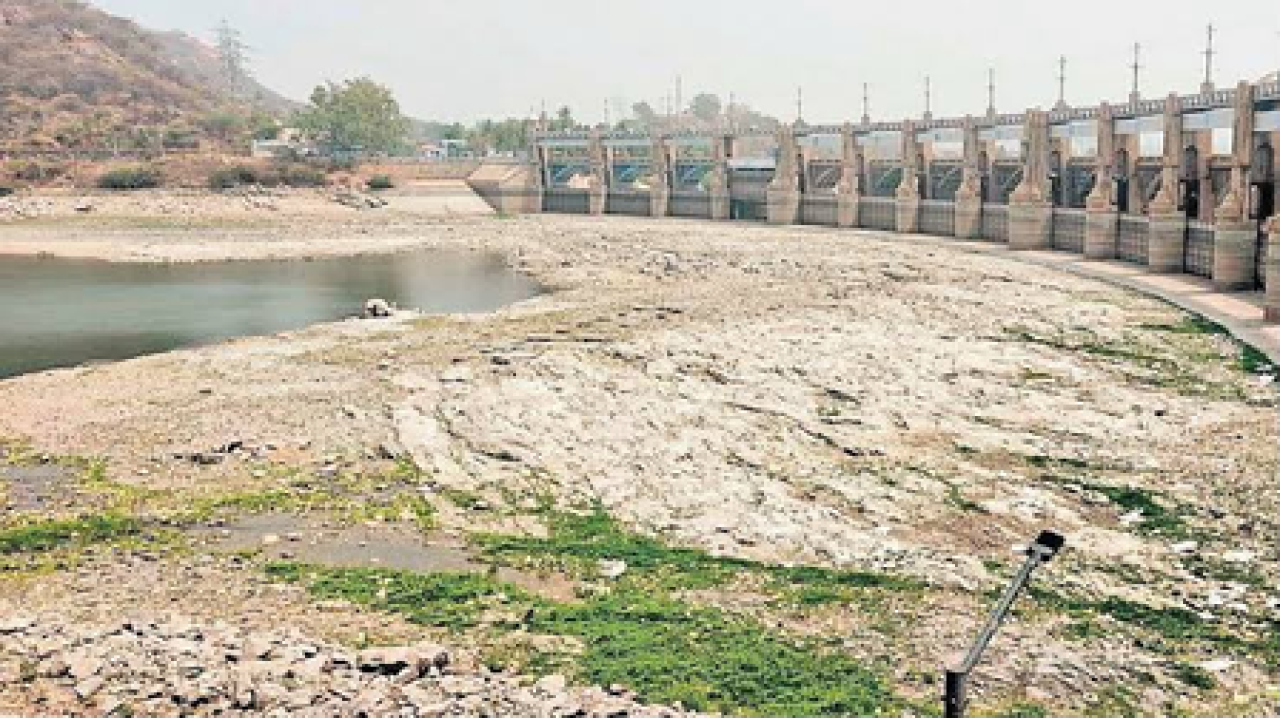 தமிழ்நாட்டில் 90 அணைகளில் நீர் மட்டம் 34 சதவீதமாக குறைந்தது; குடிநீர் பற்றாக்குறைக்கு அச்சம்